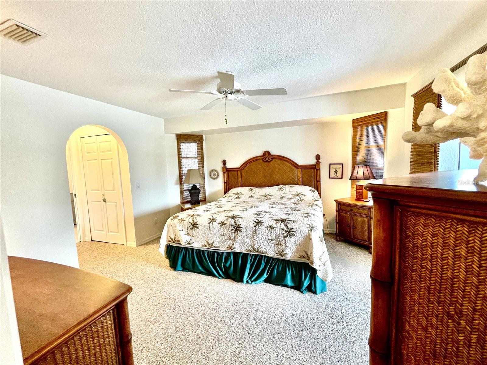 181 N WATERWAY DR NW, PORT CHARLOTTE, FL, 33952