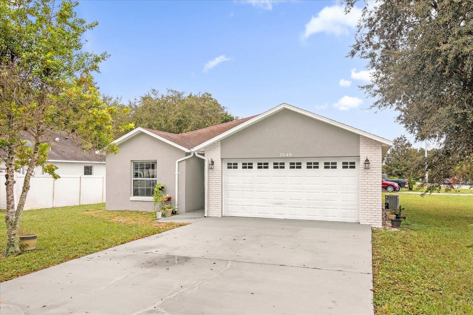 2049 N GRANDVIEW ST, MOUNT DORA, FL, 32757