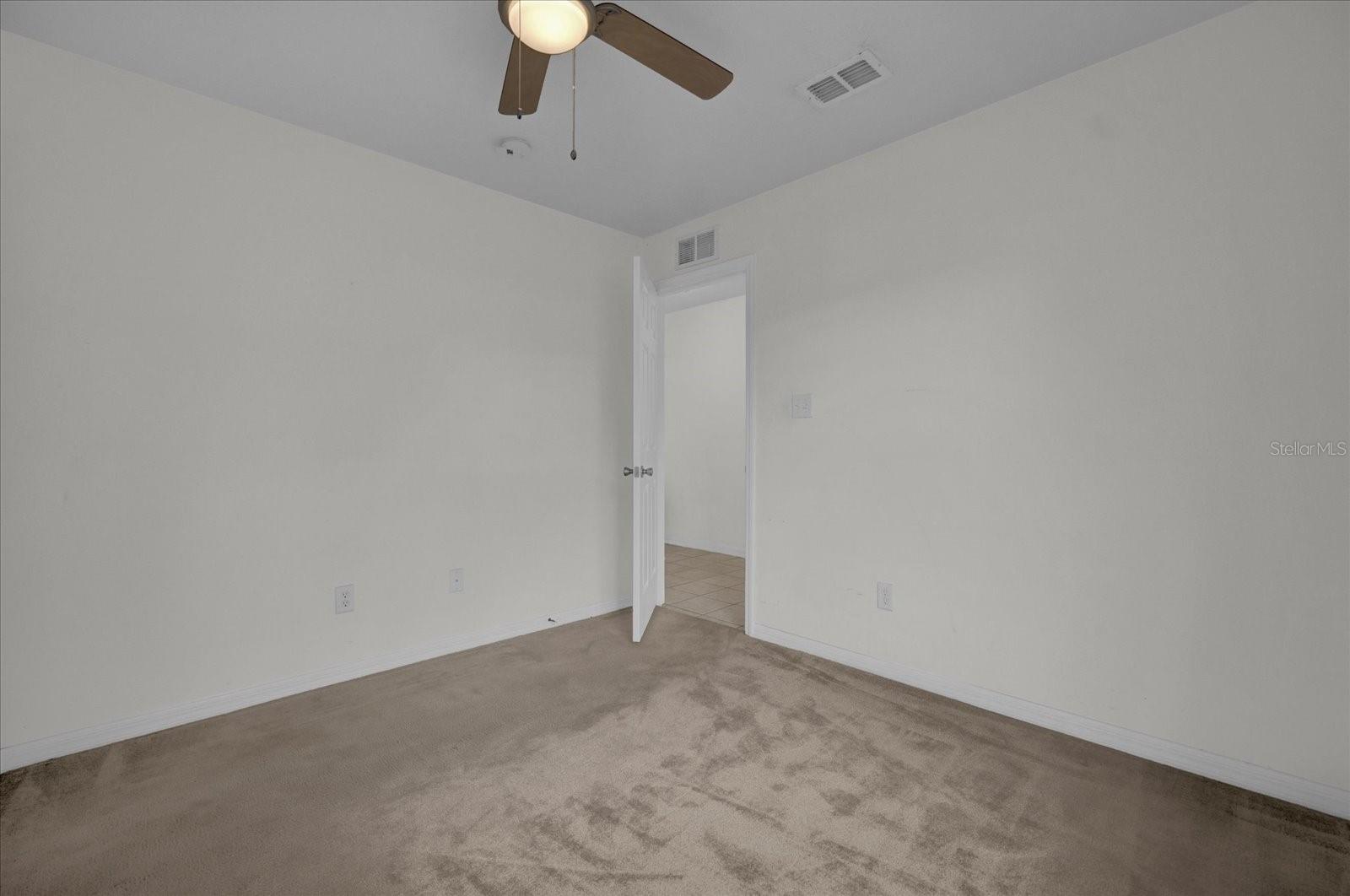 2049 N GRANDVIEW ST, MOUNT DORA, FL, 32757