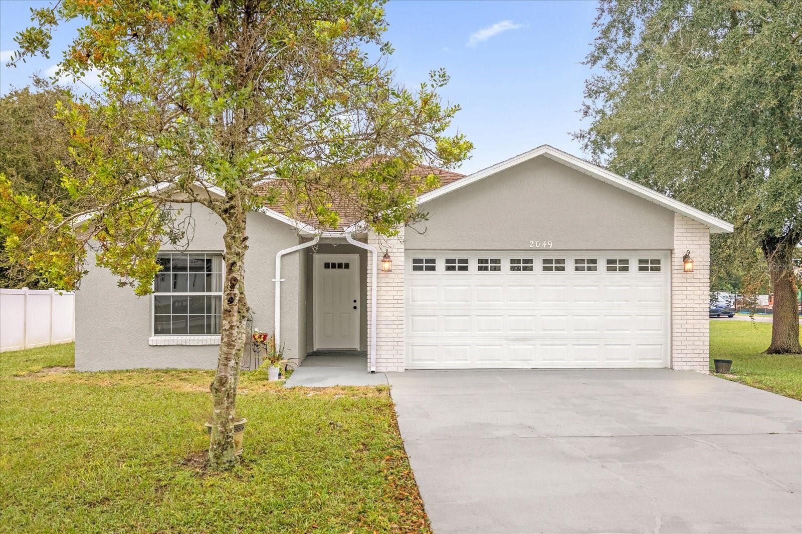 2049 N GRANDVIEW ST, MOUNT DORA, FL, 32757