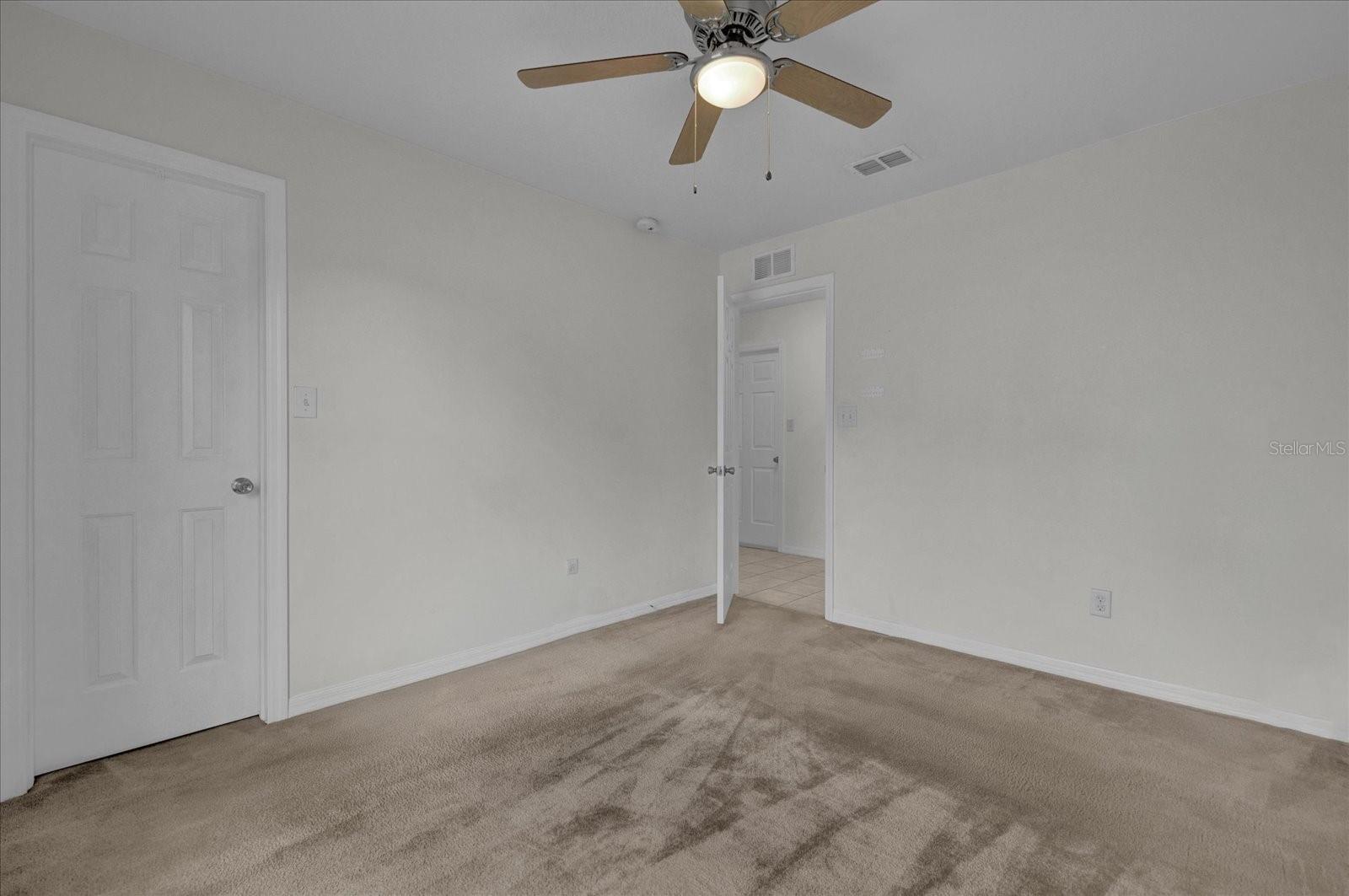 2049 N GRANDVIEW ST, MOUNT DORA, FL, 32757