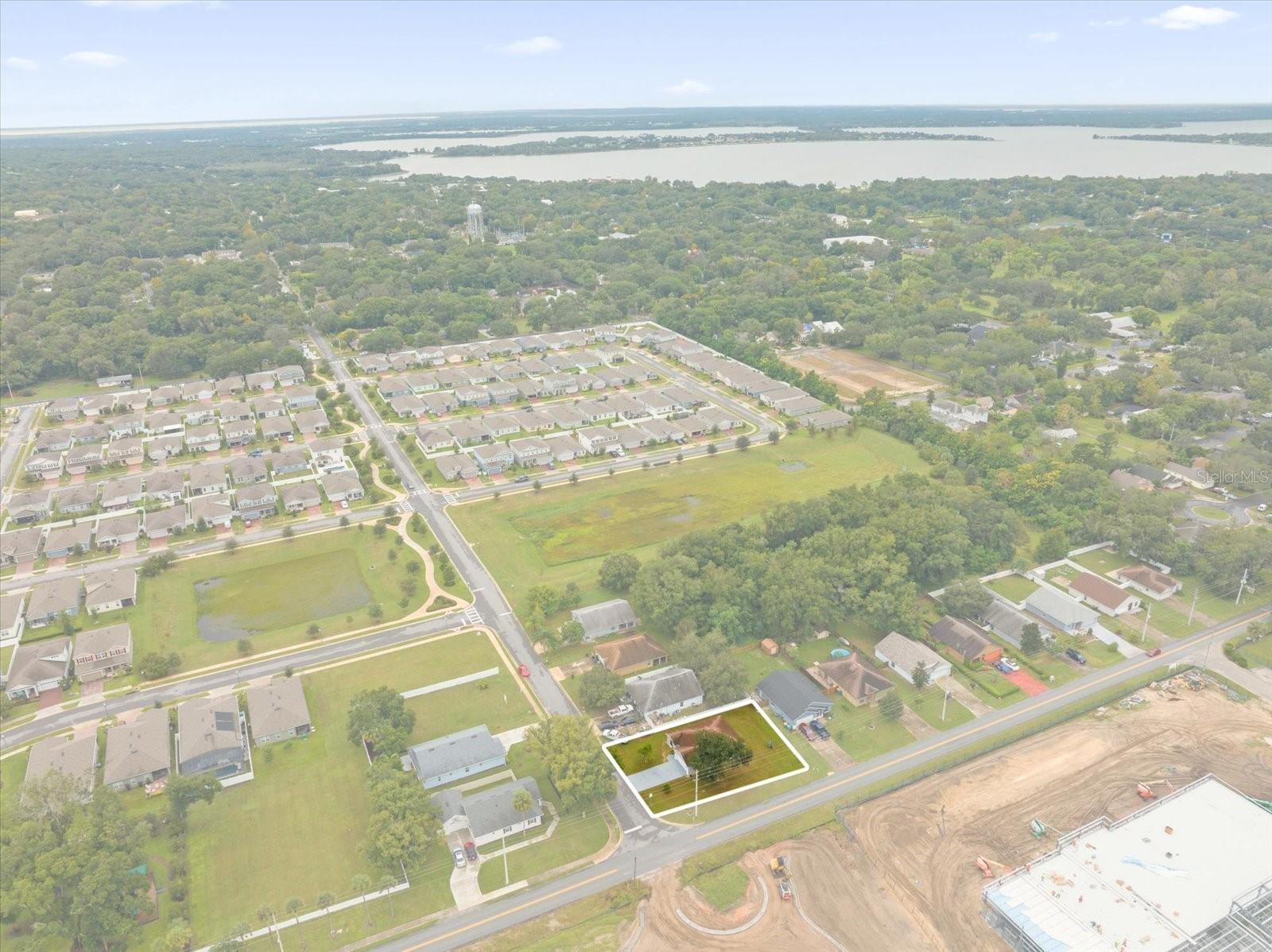 2049 N GRANDVIEW ST, MOUNT DORA, FL, 32757