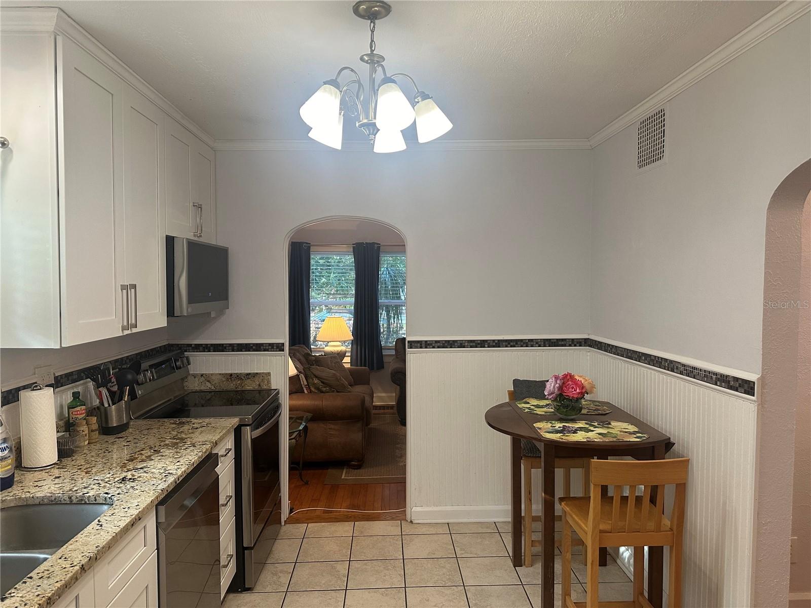 860 19 AVE N, ST PETERSBURG, FL, 33704