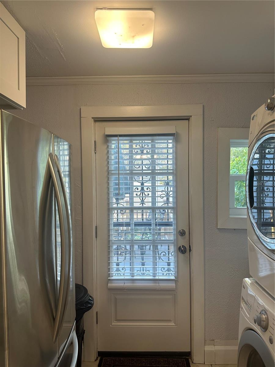 860 19 AVE N, ST PETERSBURG, FL, 33704