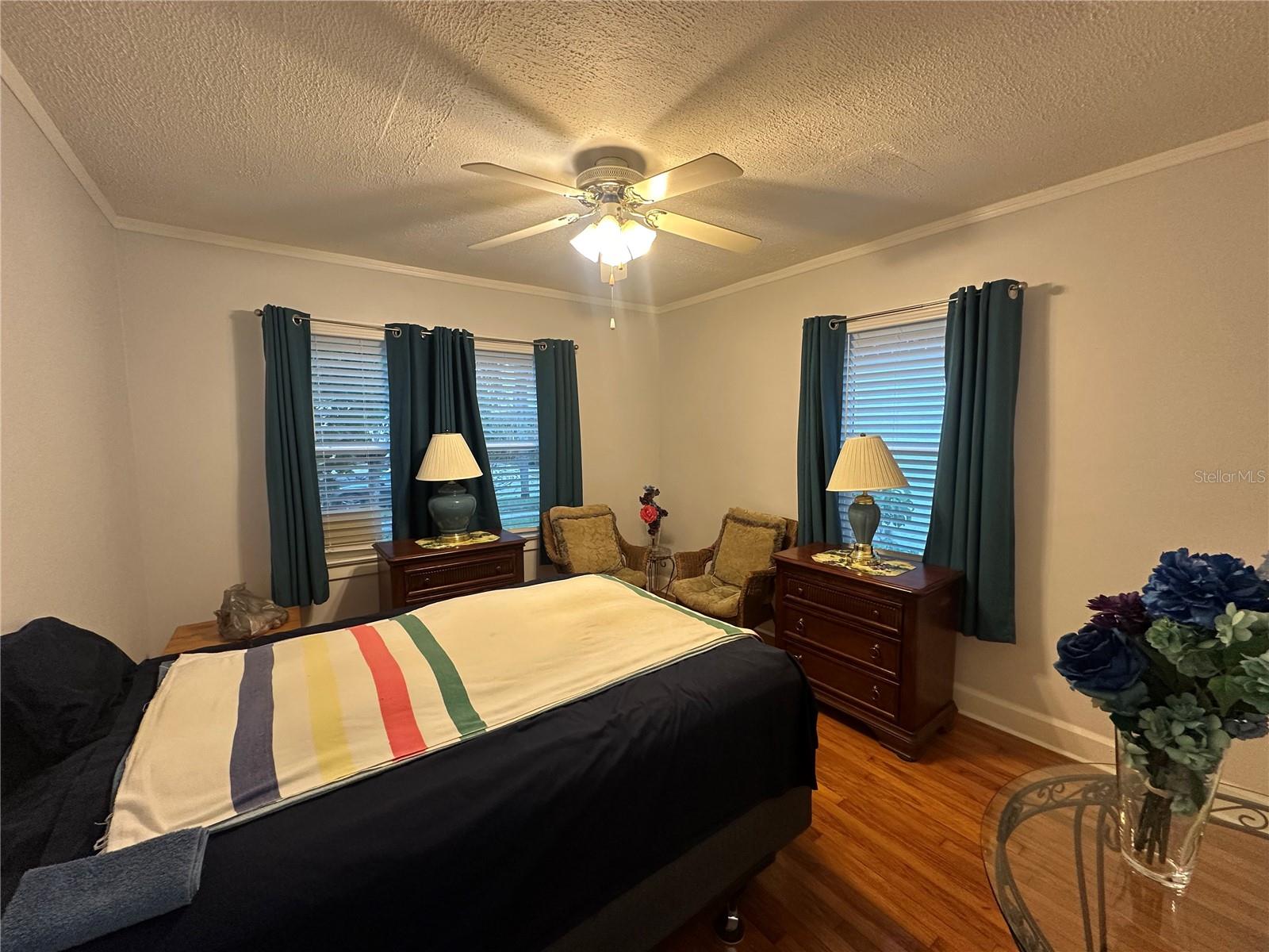 860 19 AVE N, ST PETERSBURG, FL, 33704