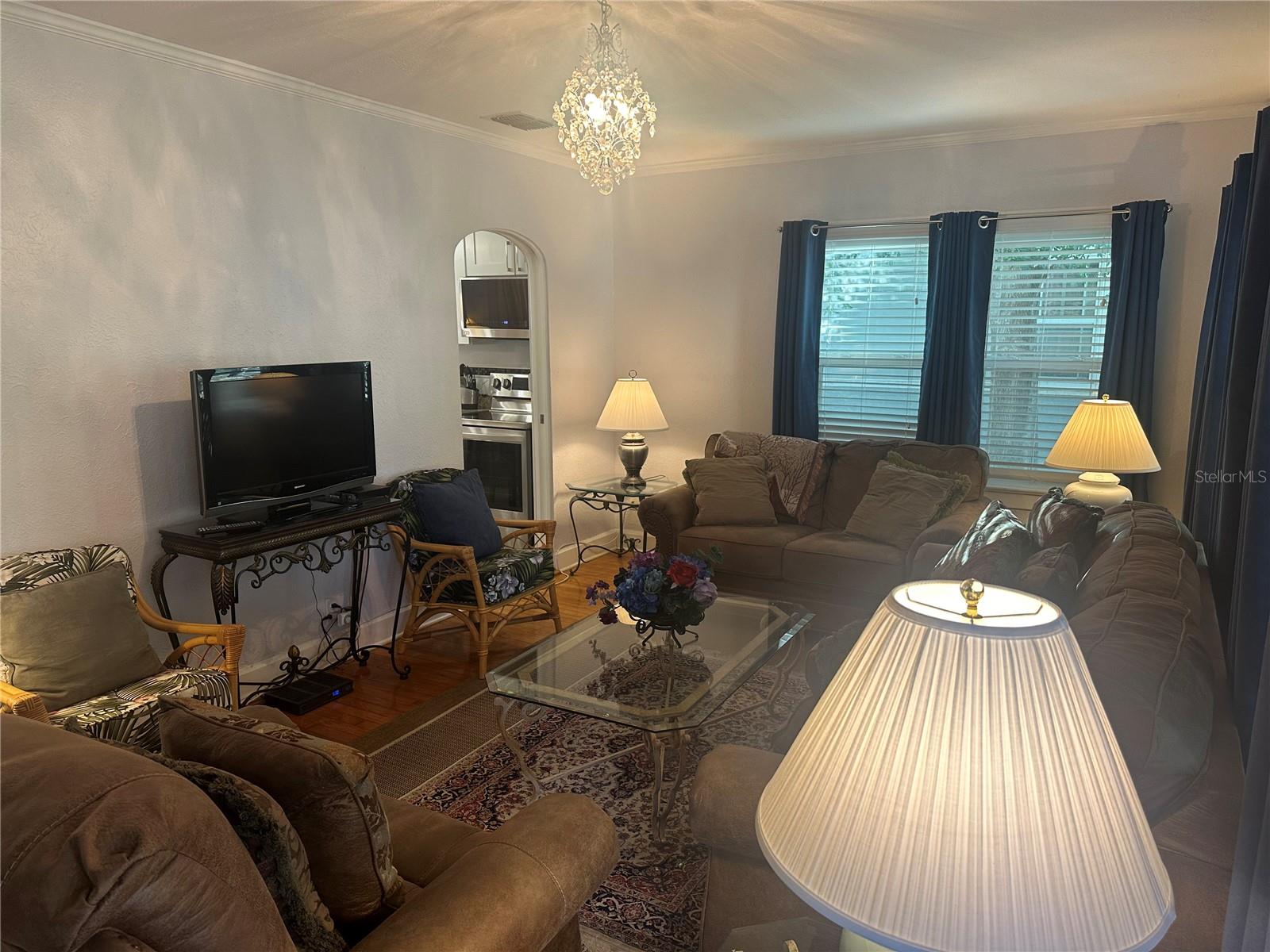 860 19 AVE N, ST PETERSBURG, FL, 33704