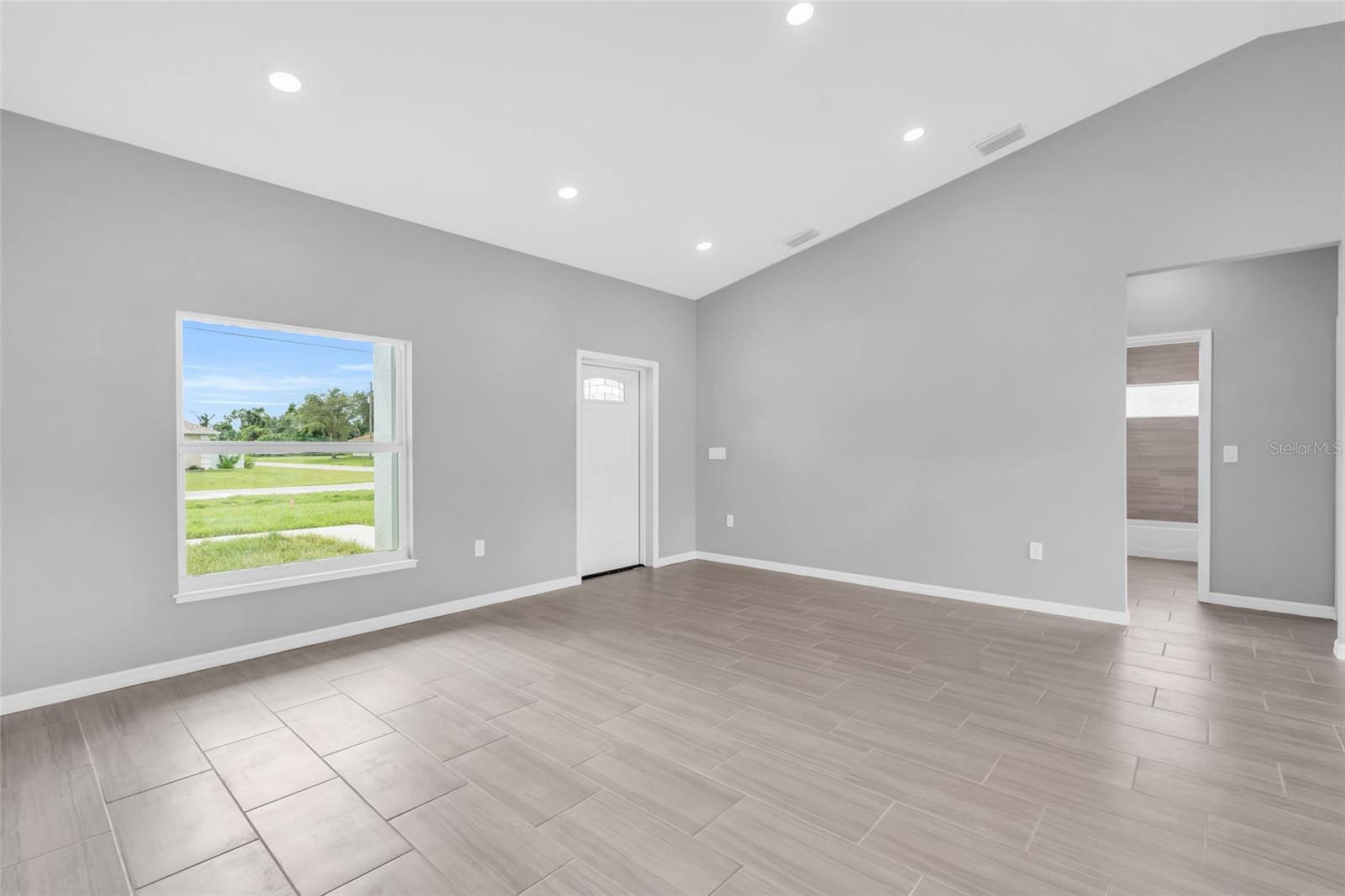 116 VENICE RD, ROTONDA WEST, FL, 33947