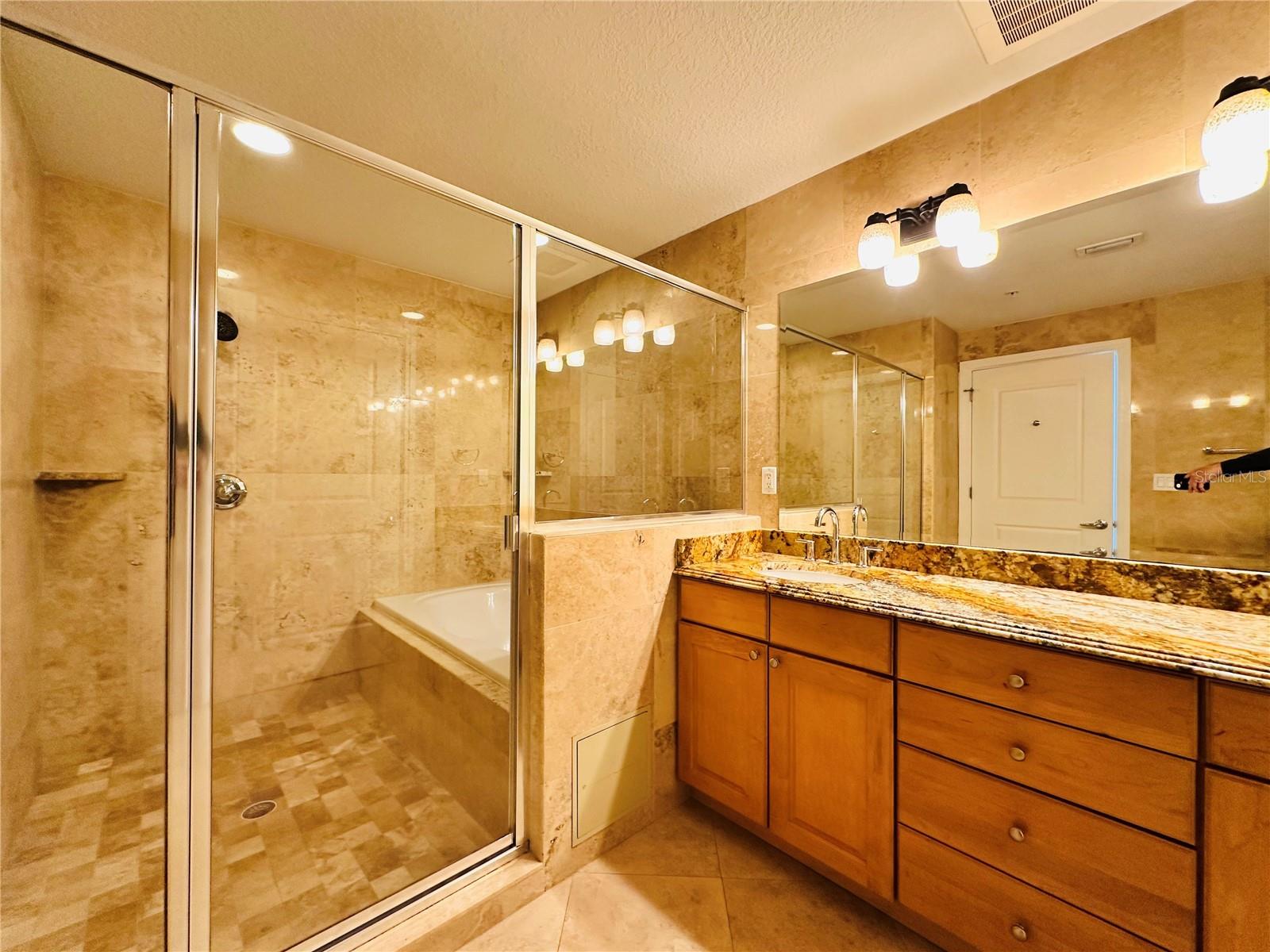 101 S EOLA DR #1209, ORLANDO, FL, 32801
