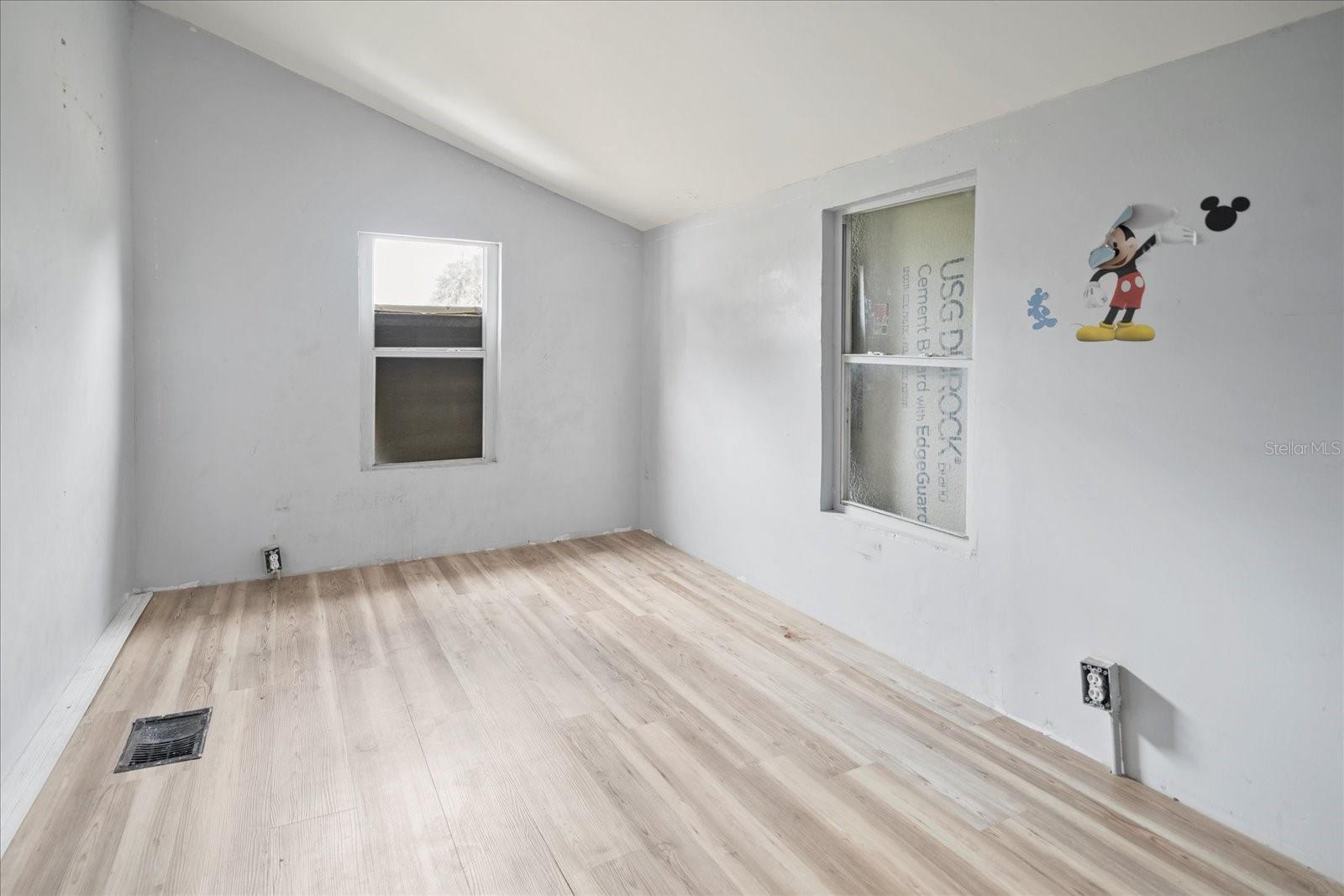 317 E 8TH ST, FROSTPROOF, FL, 33843