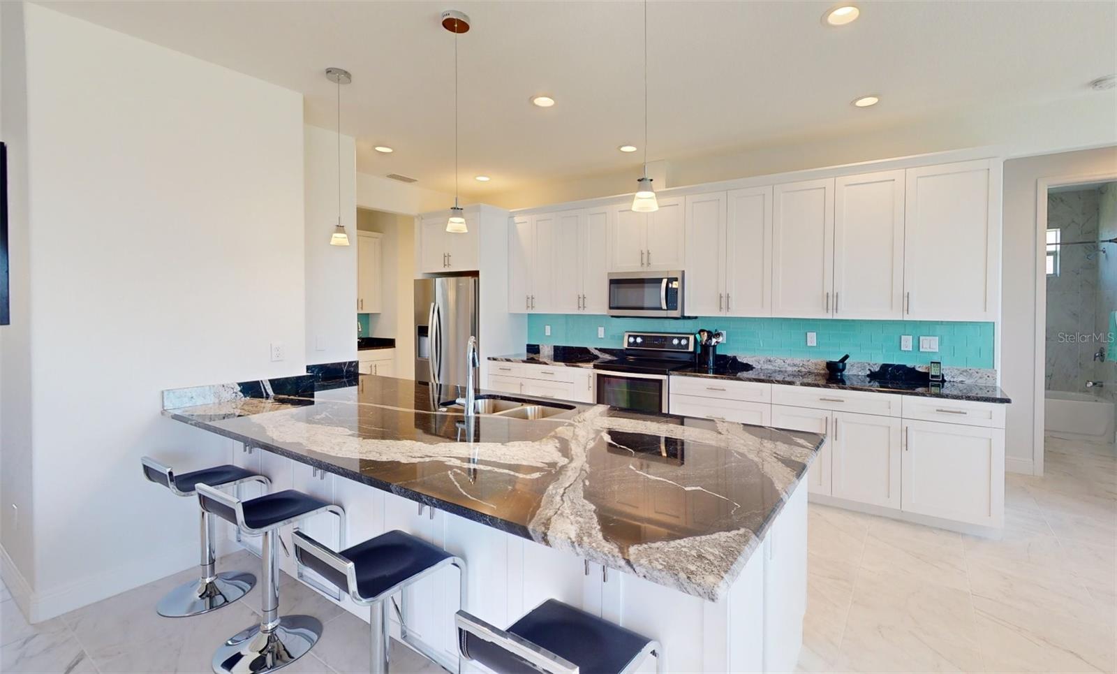 18091 PETOSKEY CIR, PORT CHARLOTTE, FL, 33948