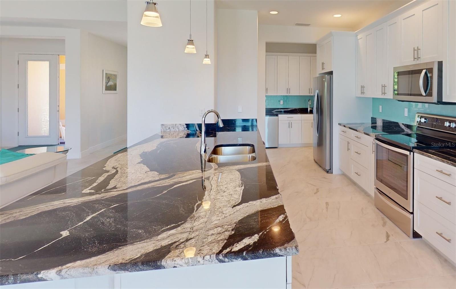 18091 PETOSKEY CIR, PORT CHARLOTTE, FL, 33948