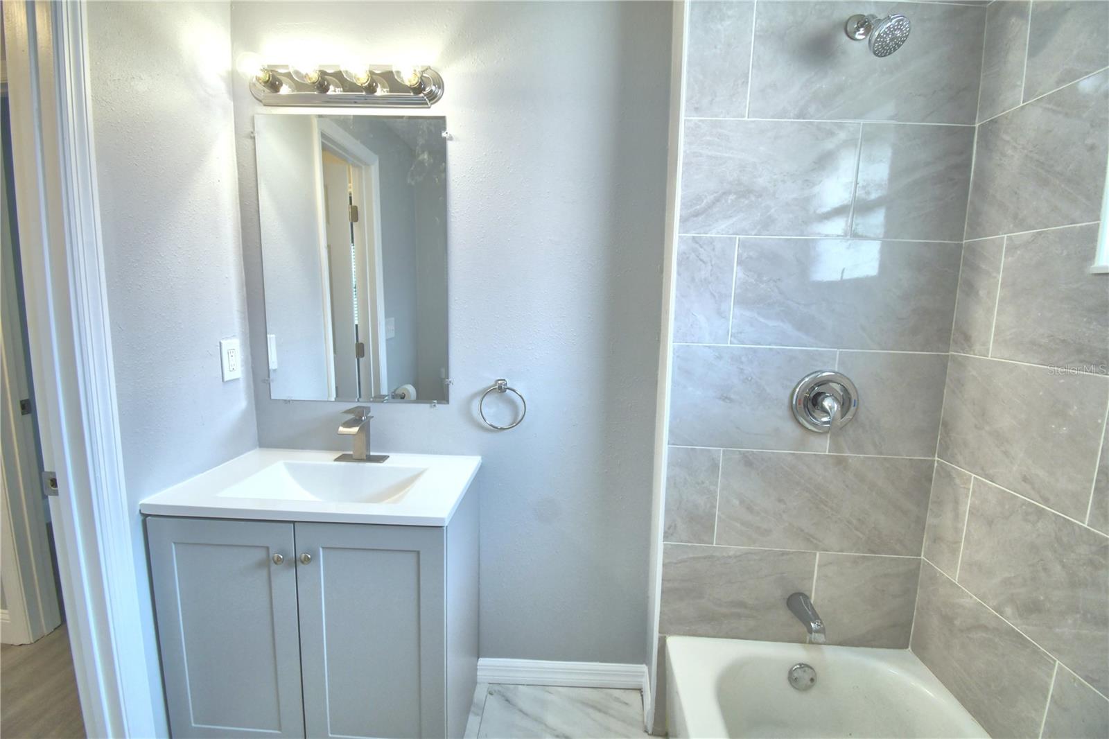 618 BOOKER AVE, LAKE WALES, FL, 33853
