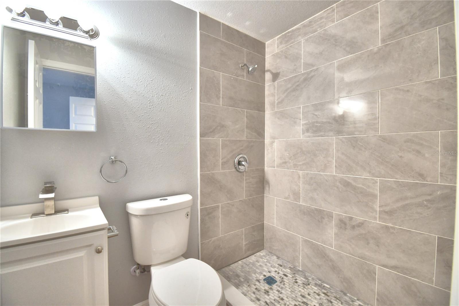 618 BOOKER AVE, LAKE WALES, FL, 33853