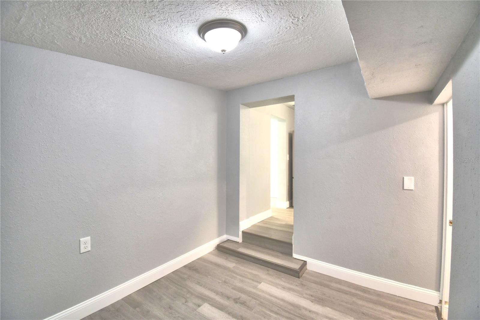 618 BOOKER AVE, LAKE WALES, FL, 33853