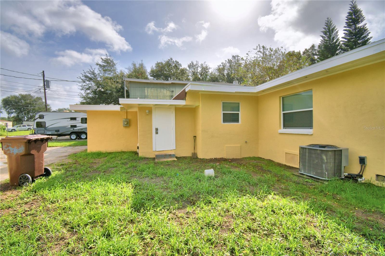 618 BOOKER AVE, LAKE WALES, FL, 33853