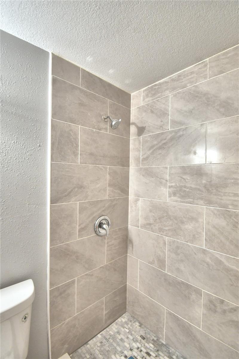 618 BOOKER AVE, LAKE WALES, FL, 33853