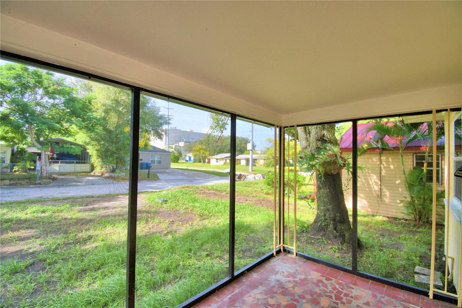 618 BOOKER AVE, LAKE WALES, FL, 33853