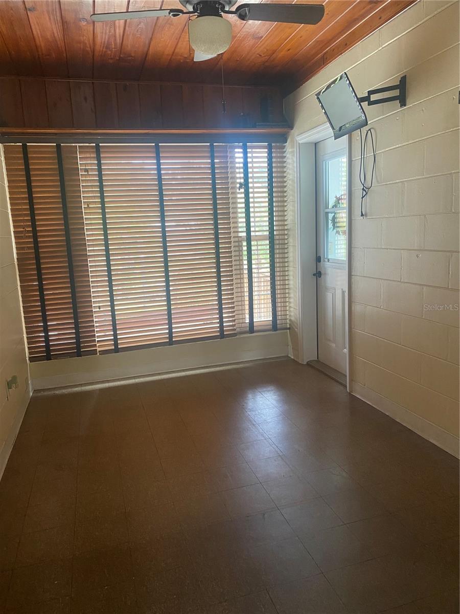 960 DREXEL AVE NE, WINTER HAVEN, FL, 33881
