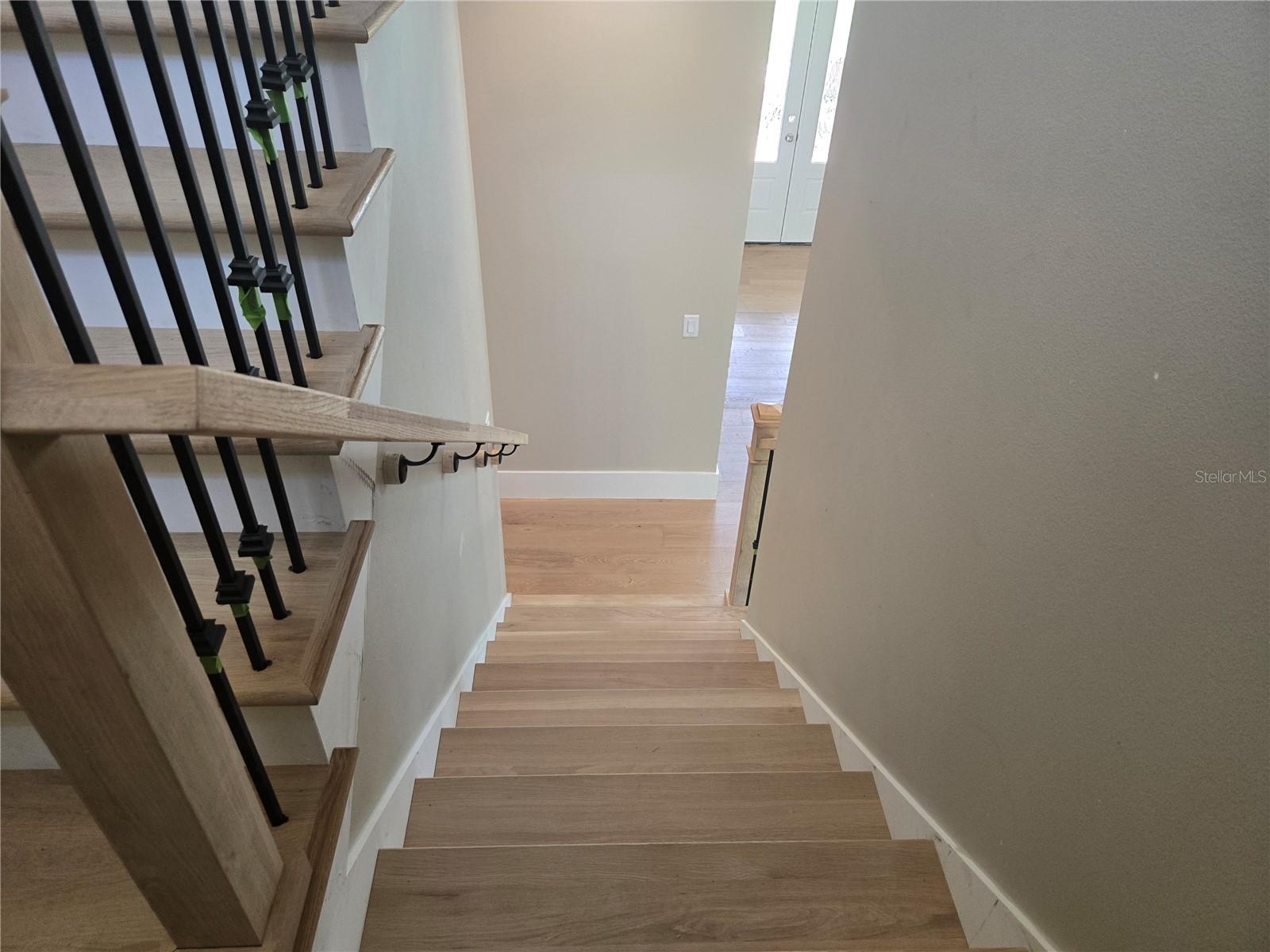 405 LONG AND WINDING RD, HOWEY IN THE HILLS, FL, 34737