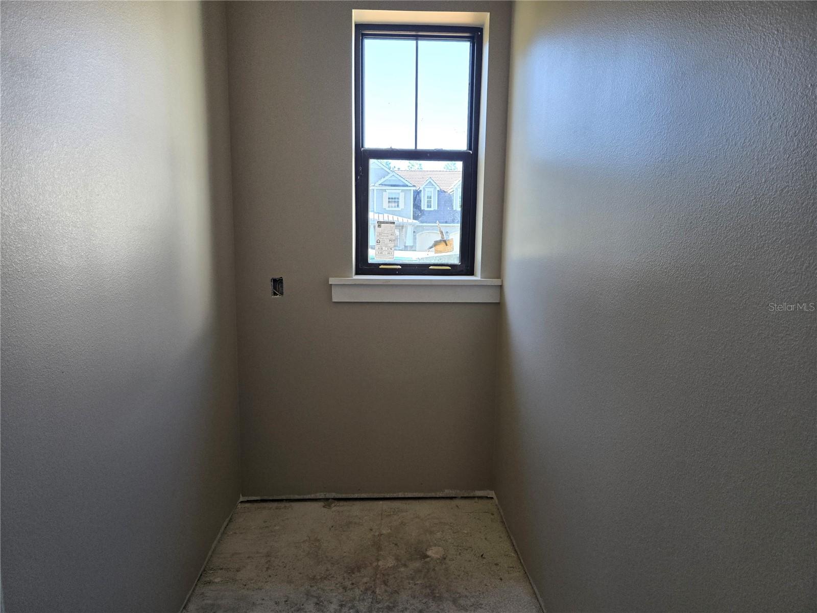 405 LONG AND WINDING RD, HOWEY IN THE HILLS, FL, 34737