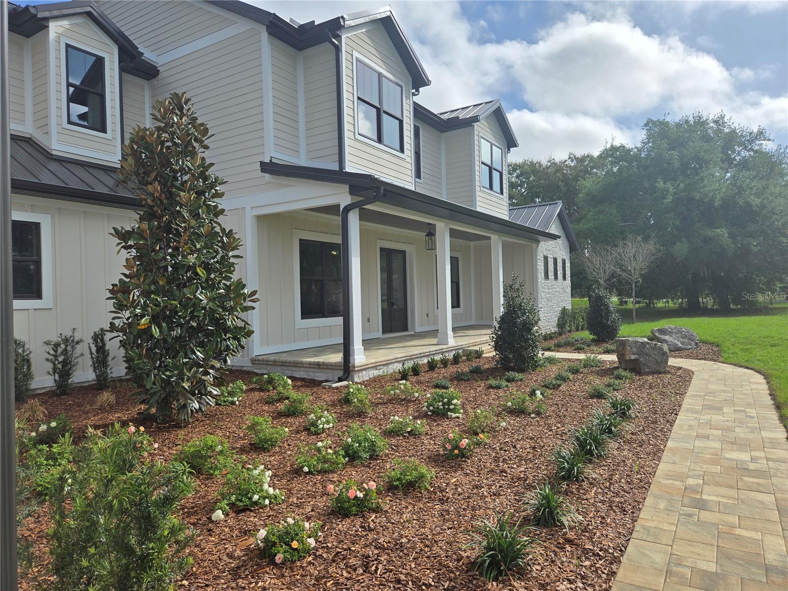 405 LONG AND WINDING RD, HOWEY IN THE HILLS, FL, 34737