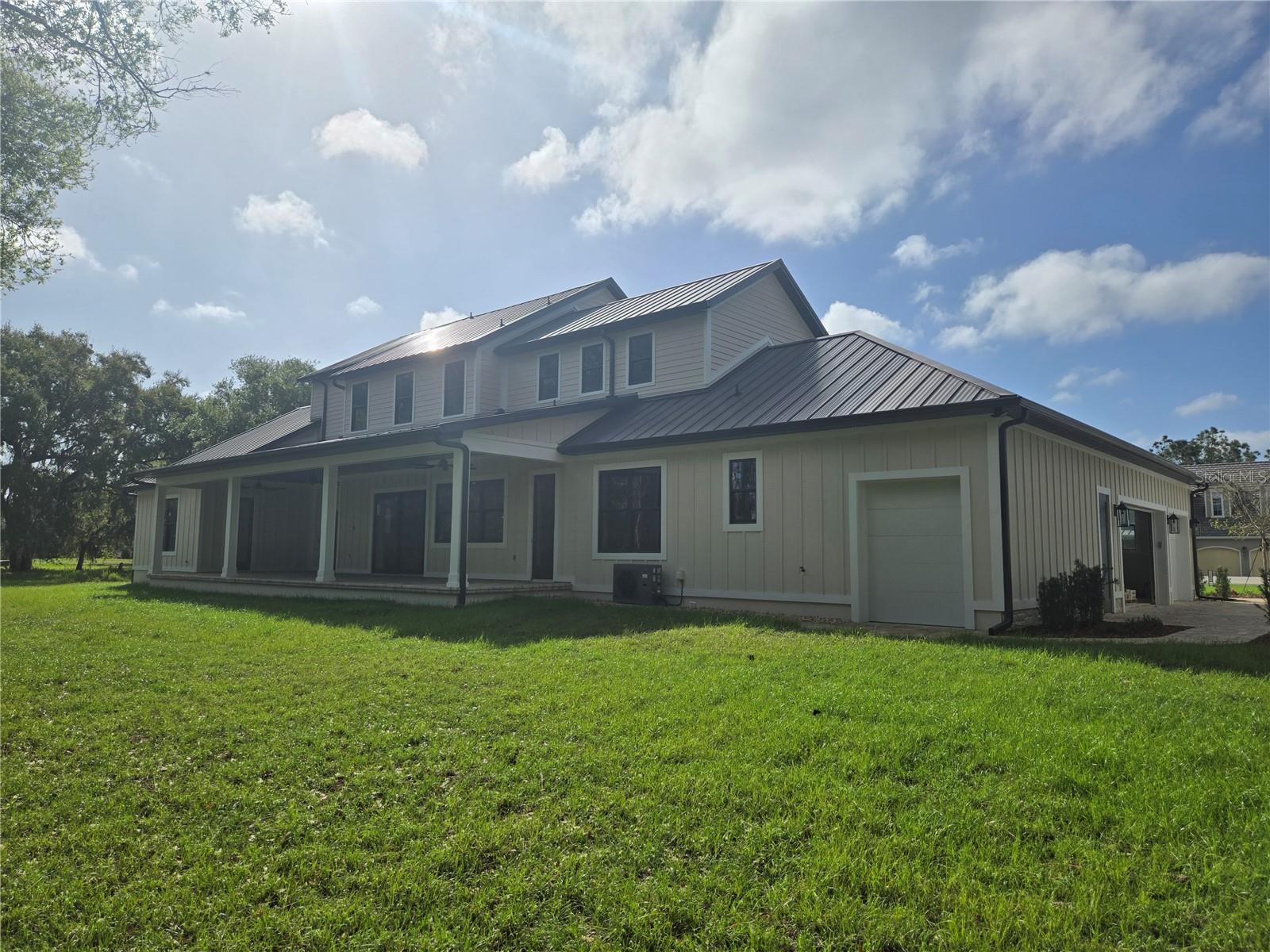 405 LONG AND WINDING RD, HOWEY IN THE HILLS, FL, 34737