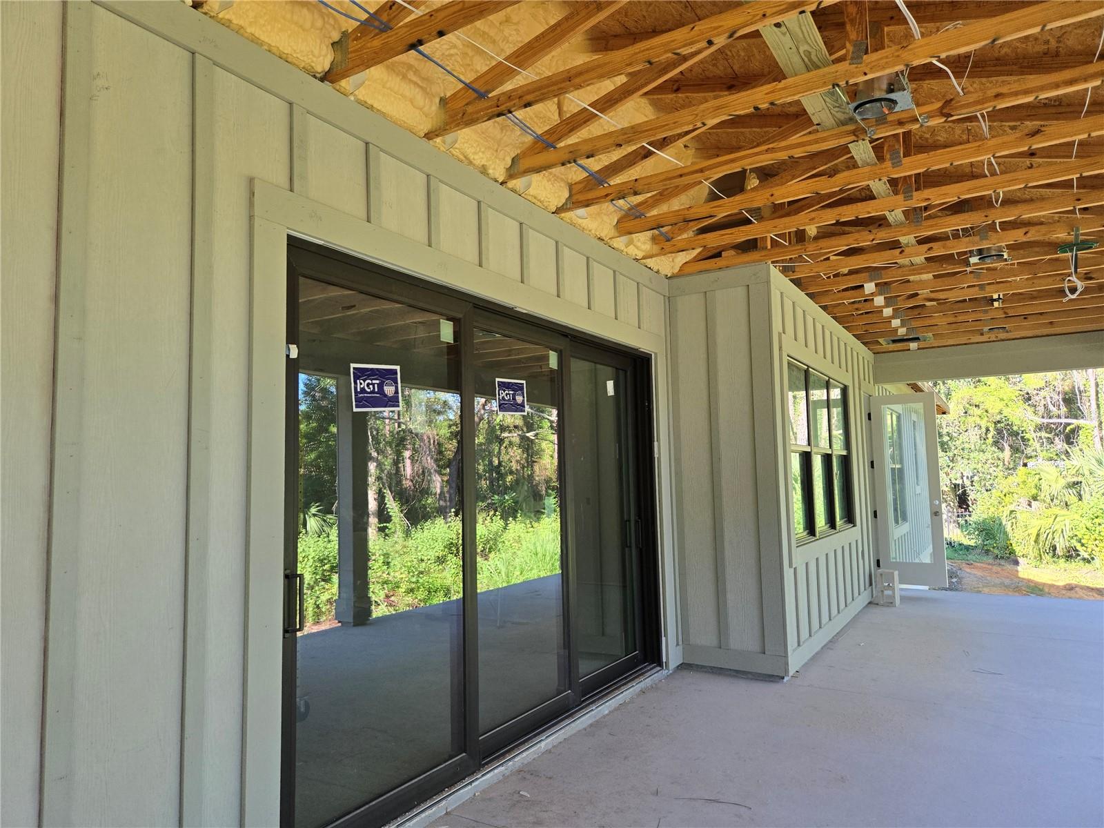 405 LONG AND WINDING RD, HOWEY IN THE HILLS, FL, 34737