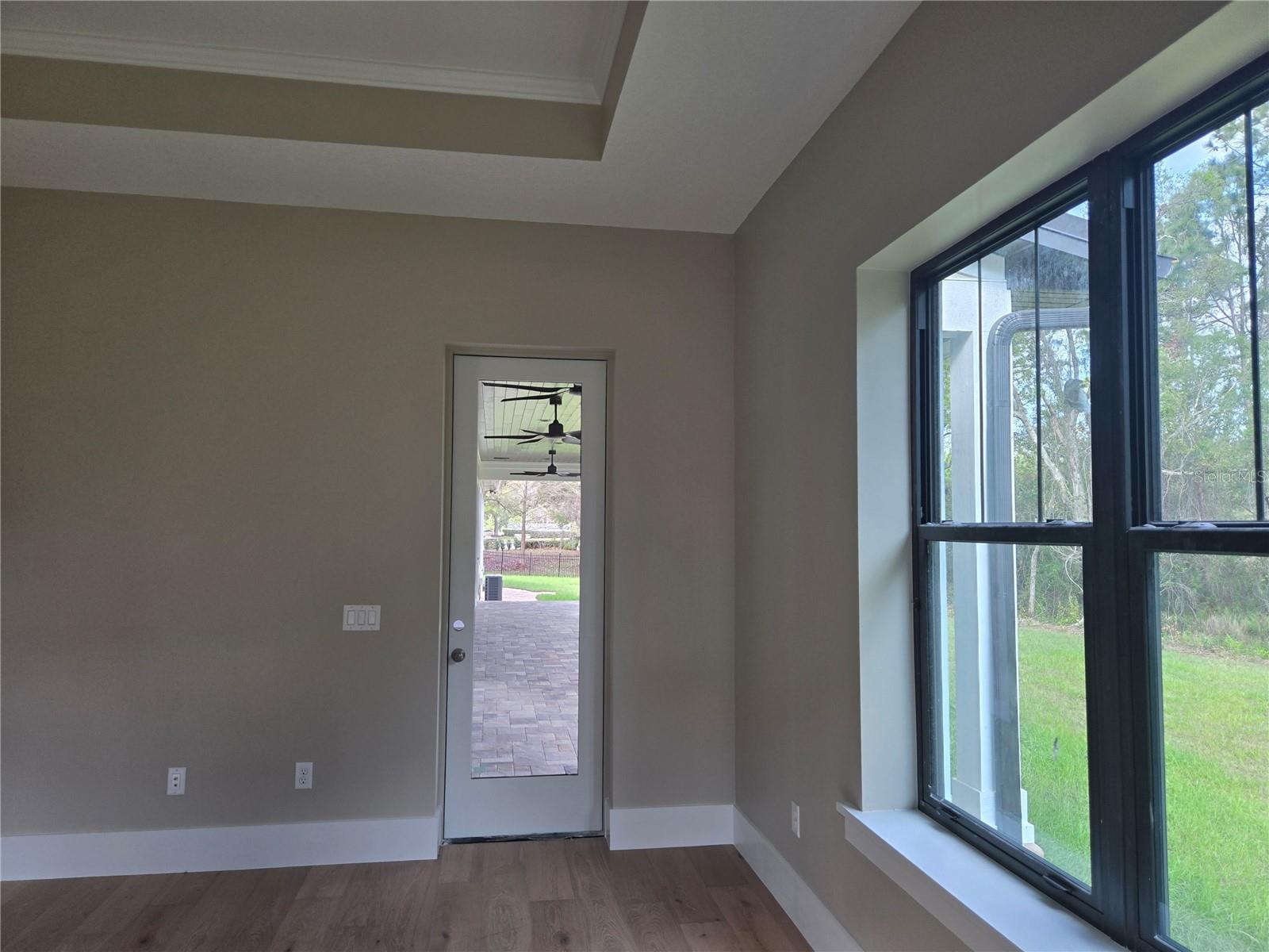 405 LONG AND WINDING RD, HOWEY IN THE HILLS, FL, 34737