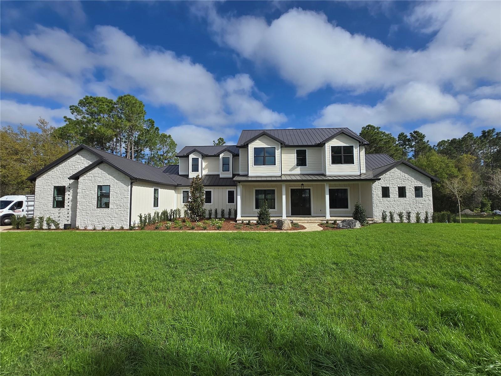 405 LONG AND WINDING RD, HOWEY IN THE HILLS, FL, 34737