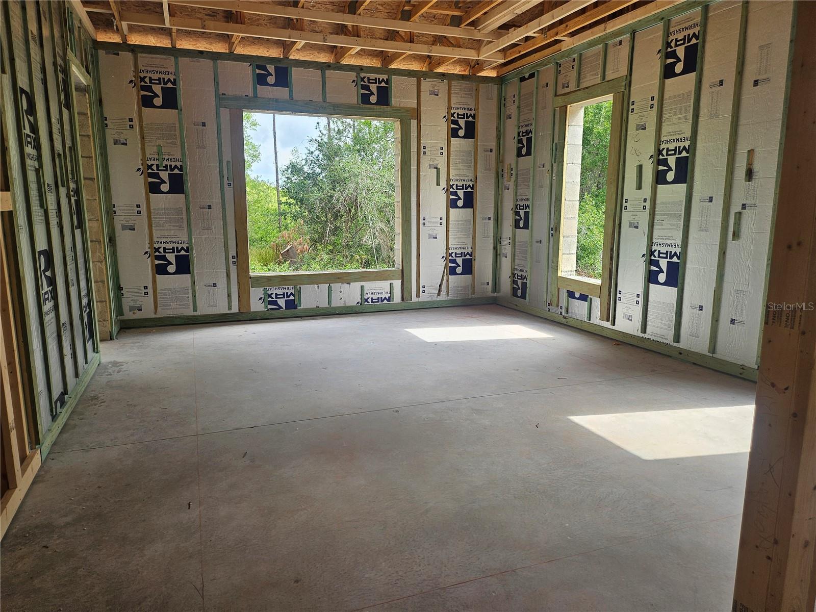 405 LONG AND WINDING RD, HOWEY IN THE HILLS, FL, 34737