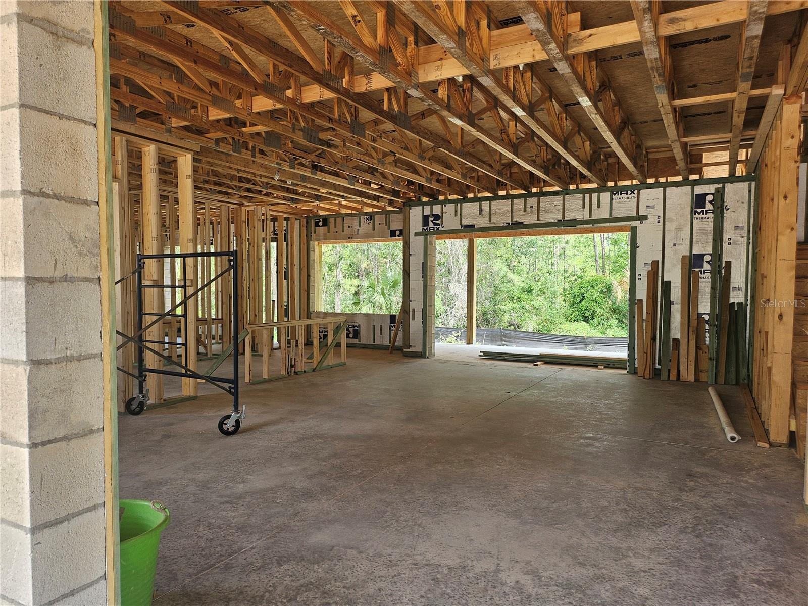 405 LONG AND WINDING RD, HOWEY IN THE HILLS, FL, 34737