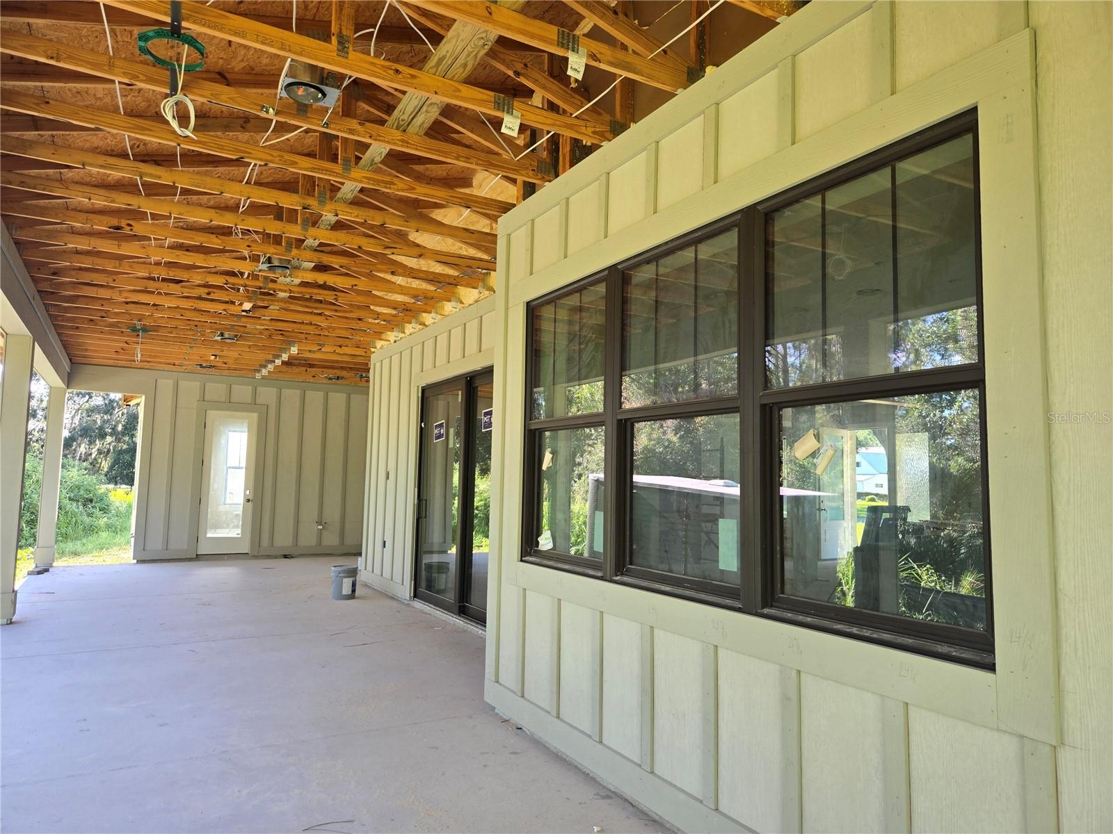 405 LONG AND WINDING RD, HOWEY IN THE HILLS, FL, 34737