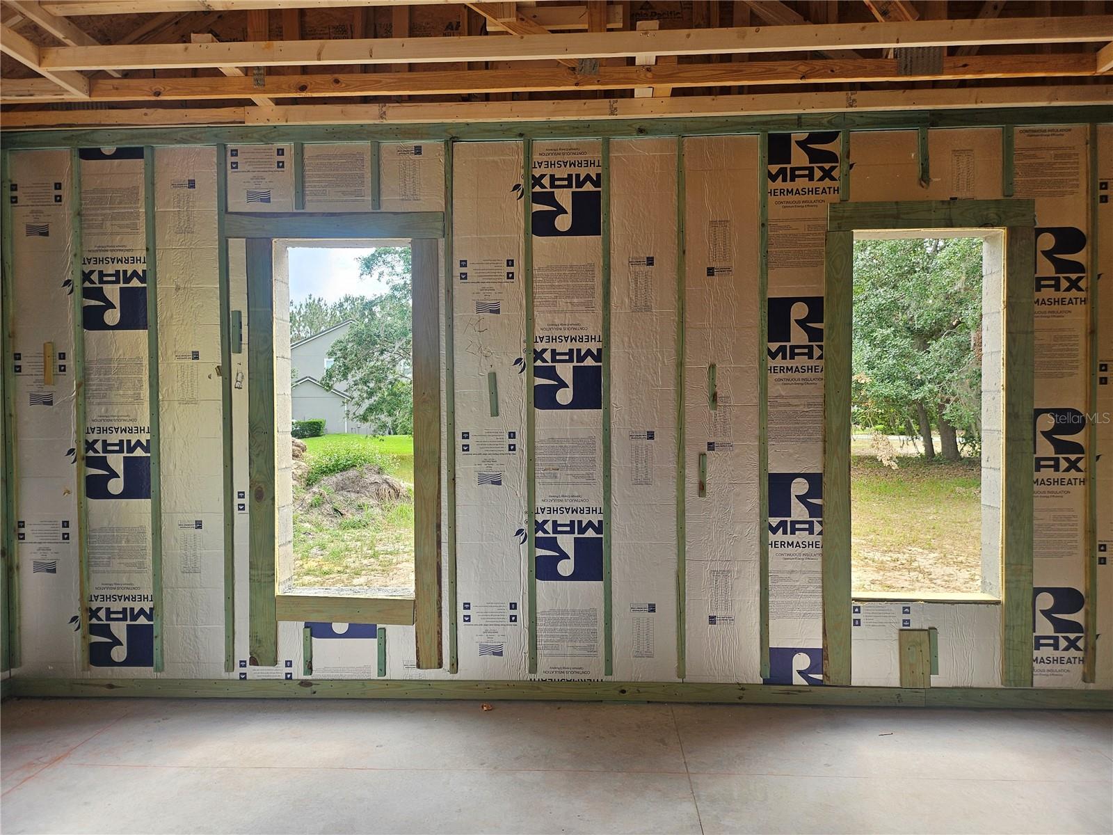 405 LONG AND WINDING RD, HOWEY IN THE HILLS, FL, 34737