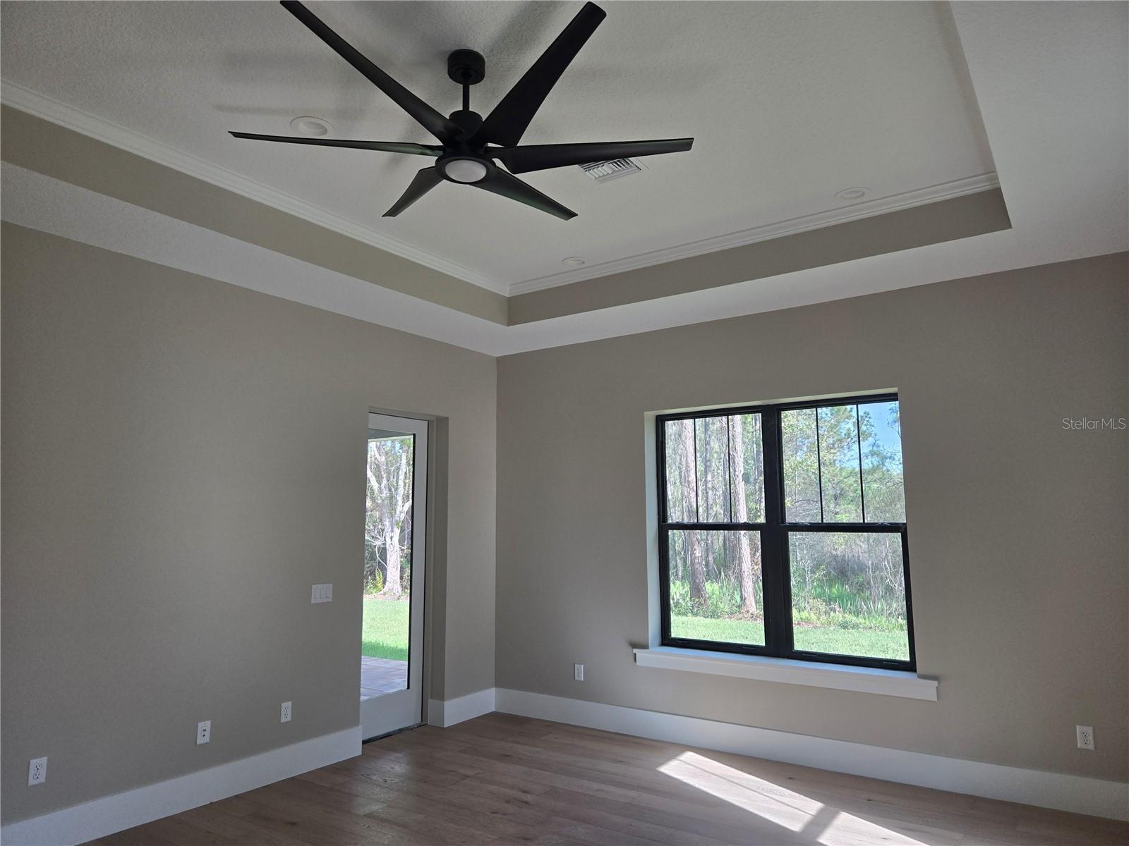 405 LONG AND WINDING RD, HOWEY IN THE HILLS, FL, 34737