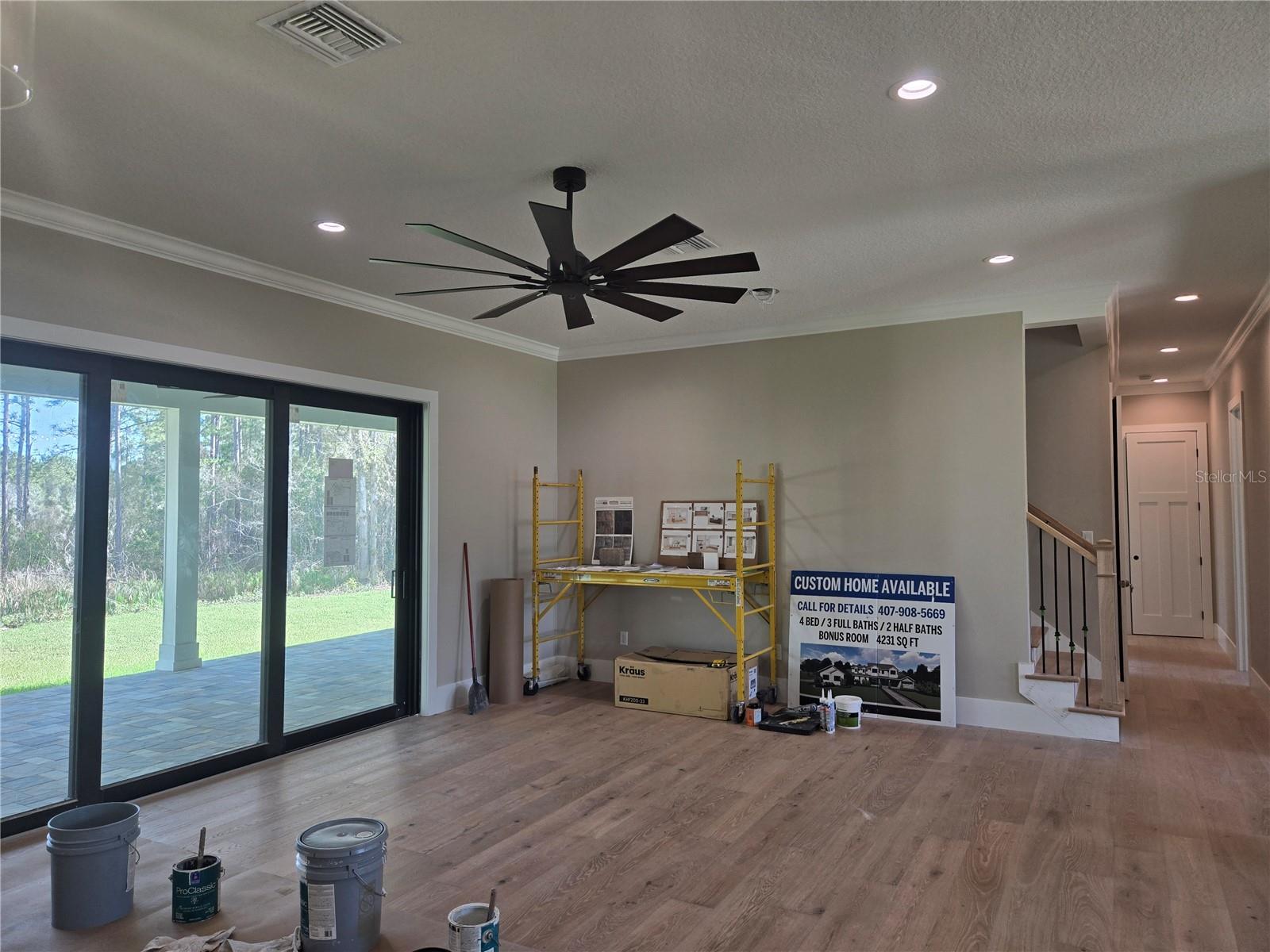 405 LONG AND WINDING RD, HOWEY IN THE HILLS, FL, 34737