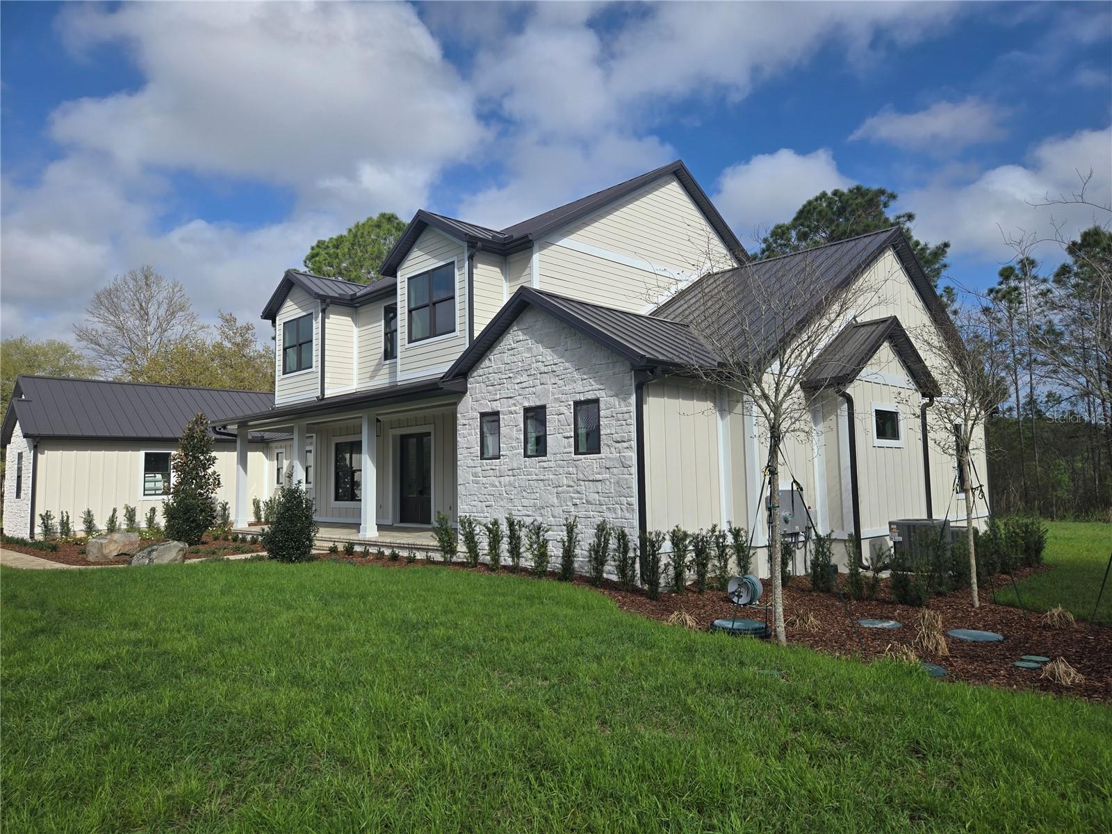 405 LONG AND WINDING RD, HOWEY IN THE HILLS, FL, 34737