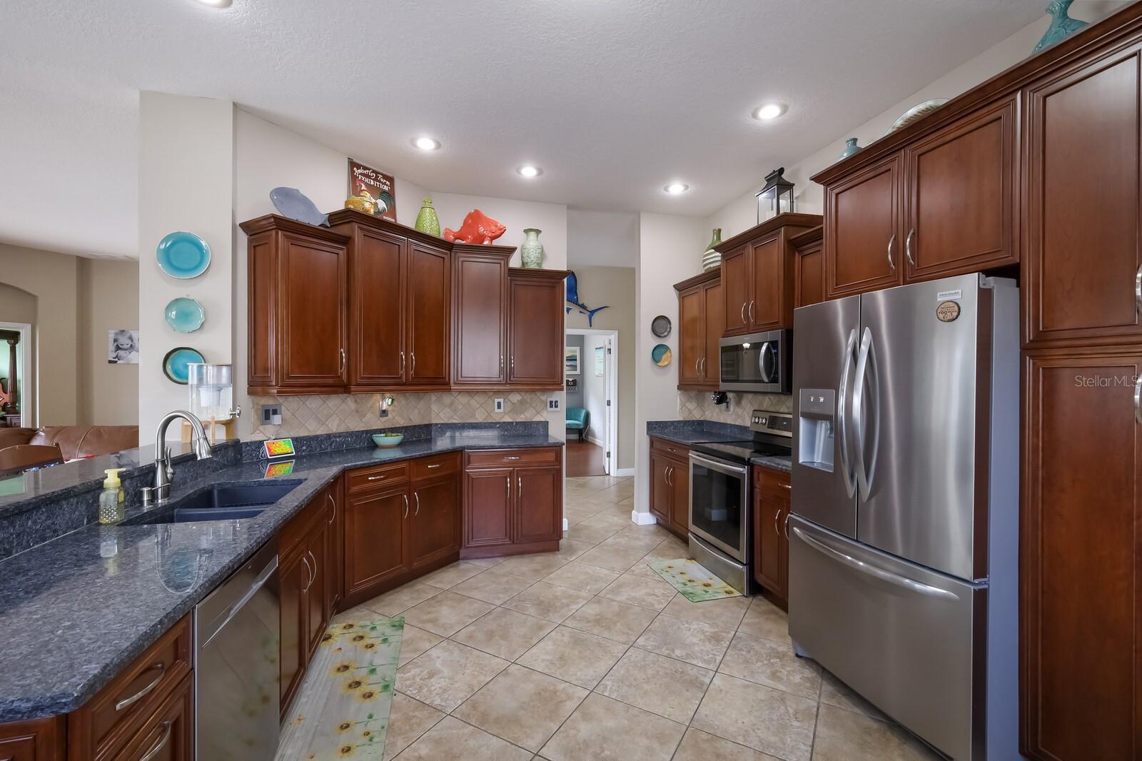 217 39TH ST NE, BRADENTON, FL, 34208