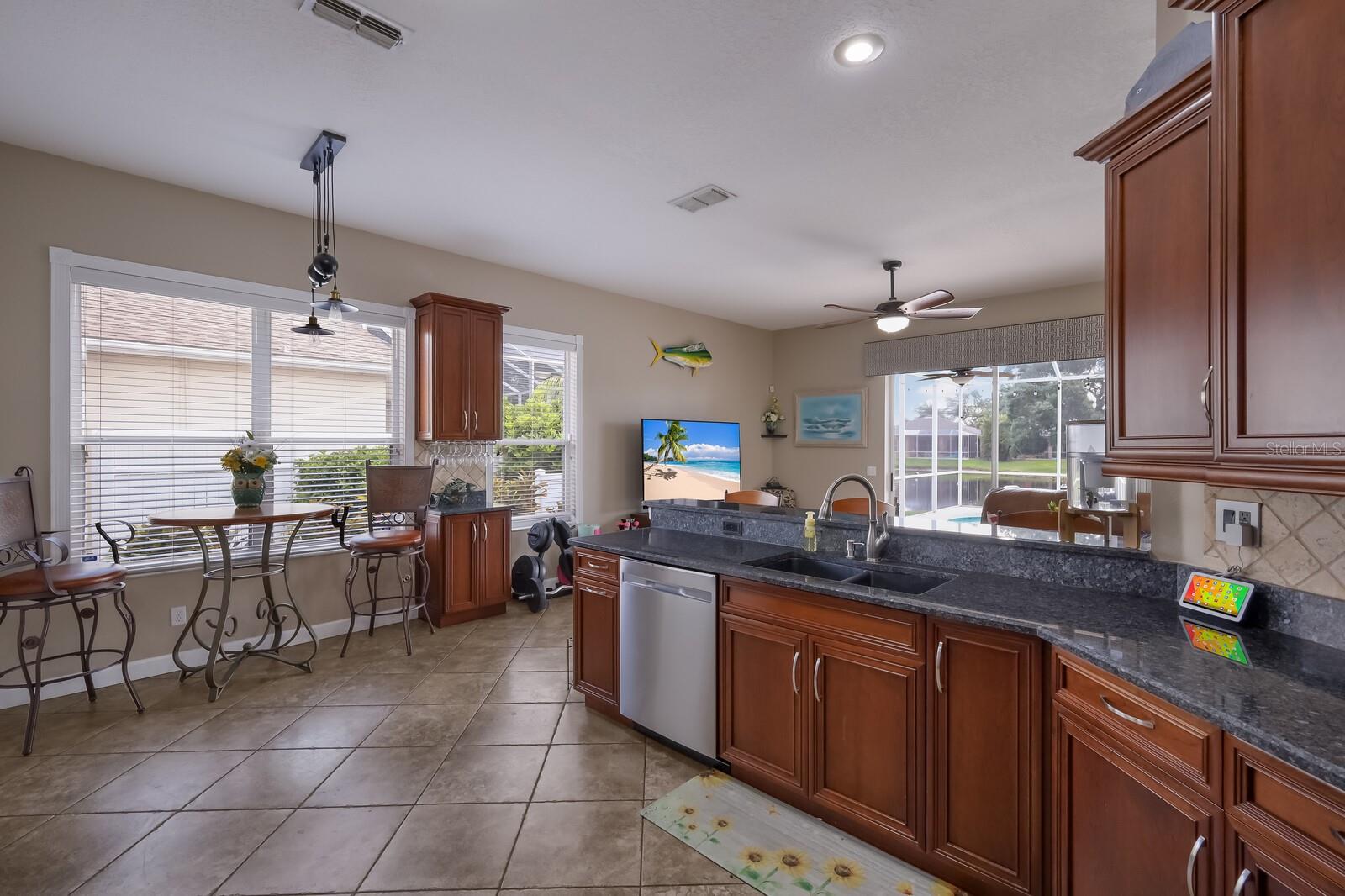 217 39TH ST NE, BRADENTON, FL, 34208