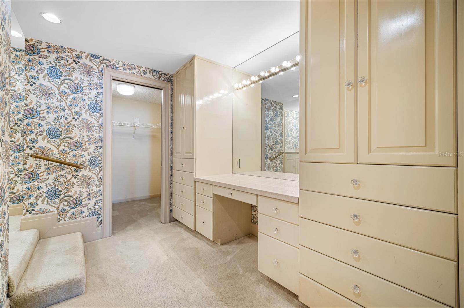1 BEACH DR SE #2503/04, ST PETERSBURG, FL, 33701