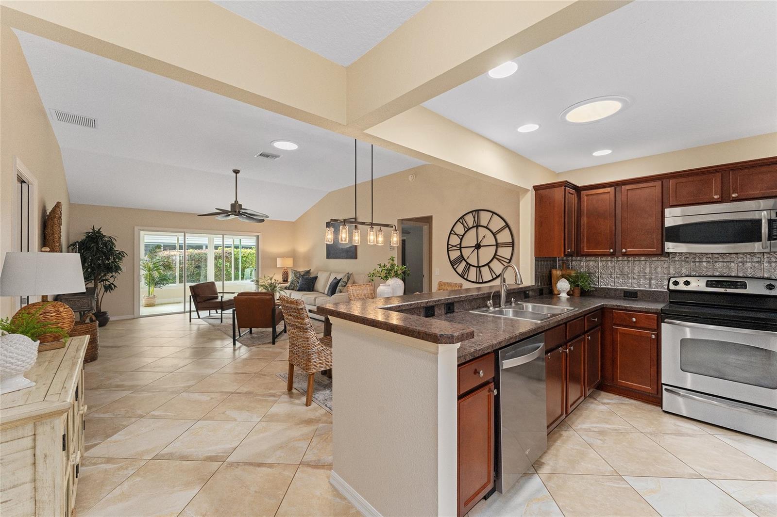 410 AINSWORTH CIR, THE VILLAGES, FL, 32162