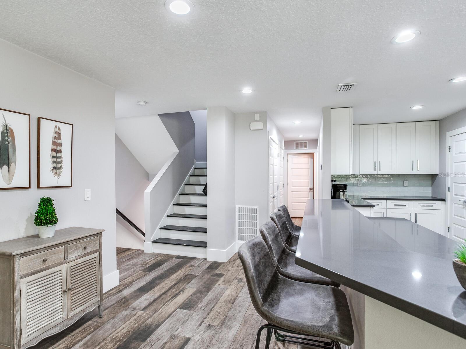 156 175TH AVE E, REDINGTON SHORES, FL, 33708