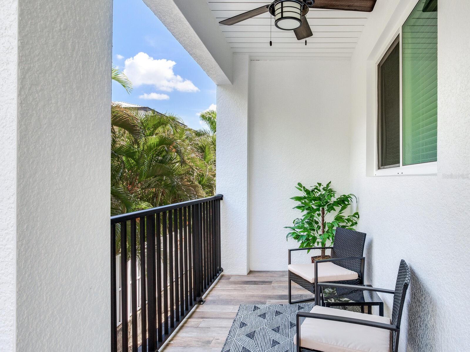 156 175TH AVE E, REDINGTON SHORES, FL, 33708