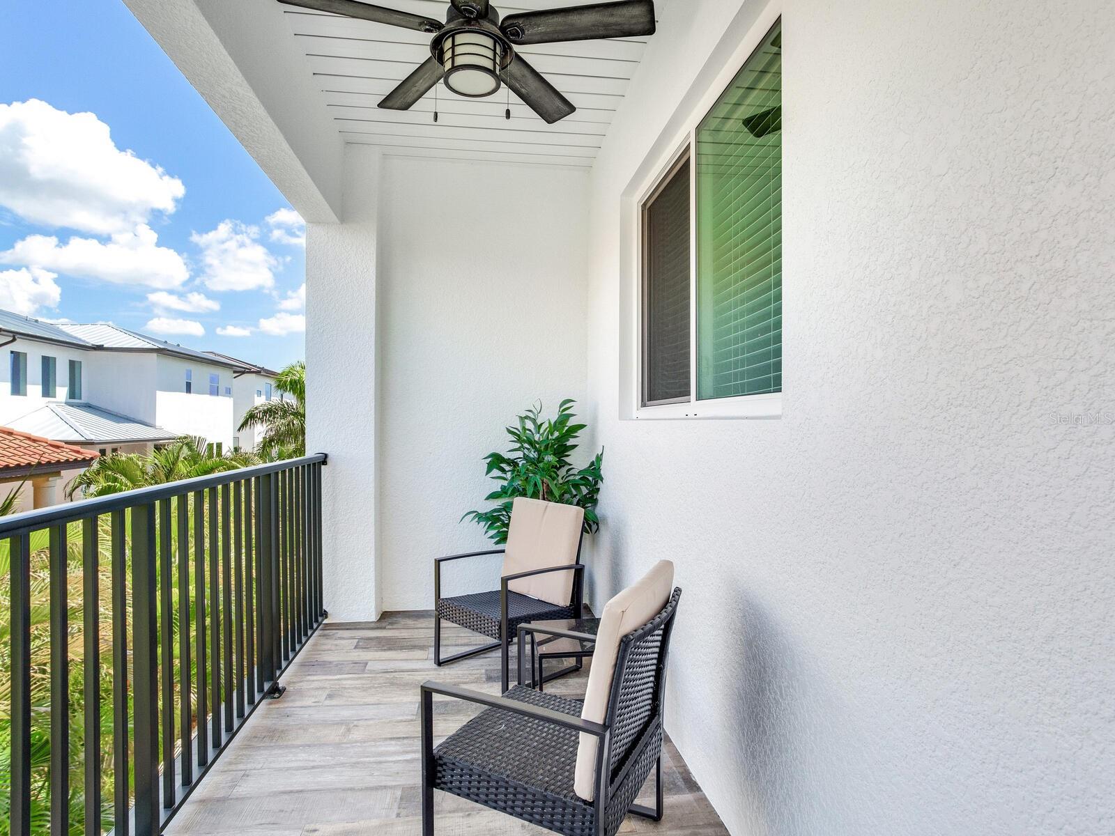 156 175TH AVE E, REDINGTON SHORES, FL, 33708