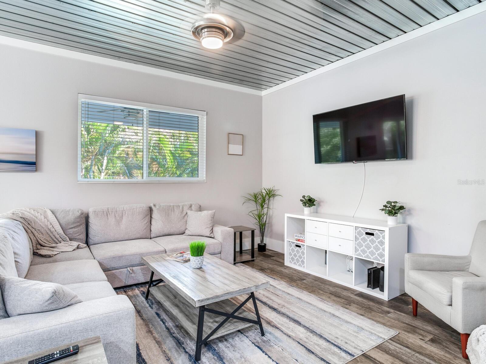 156 175TH AVE E, REDINGTON SHORES, FL, 33708