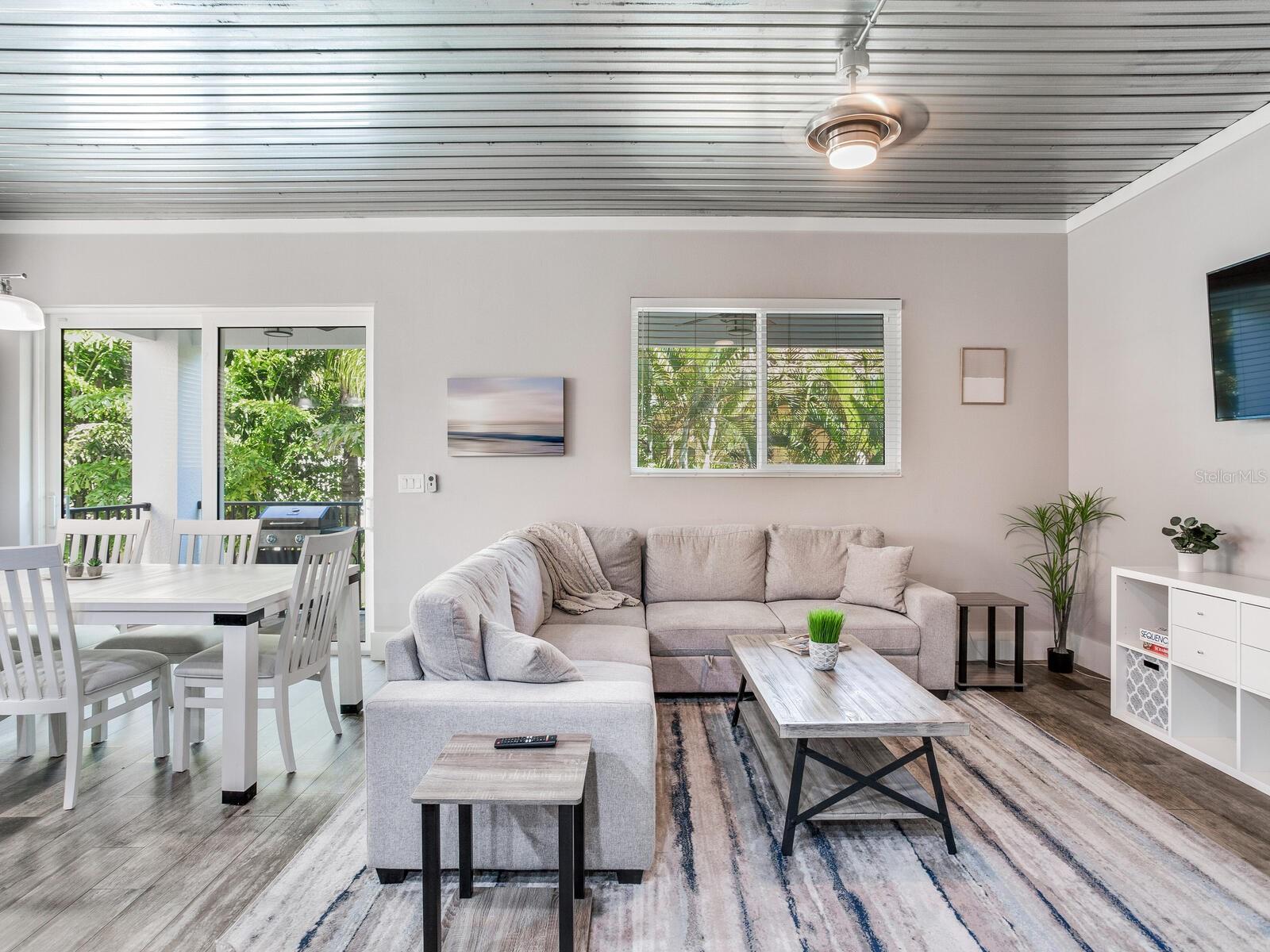 156 175TH AVE E, REDINGTON SHORES, FL, 33708