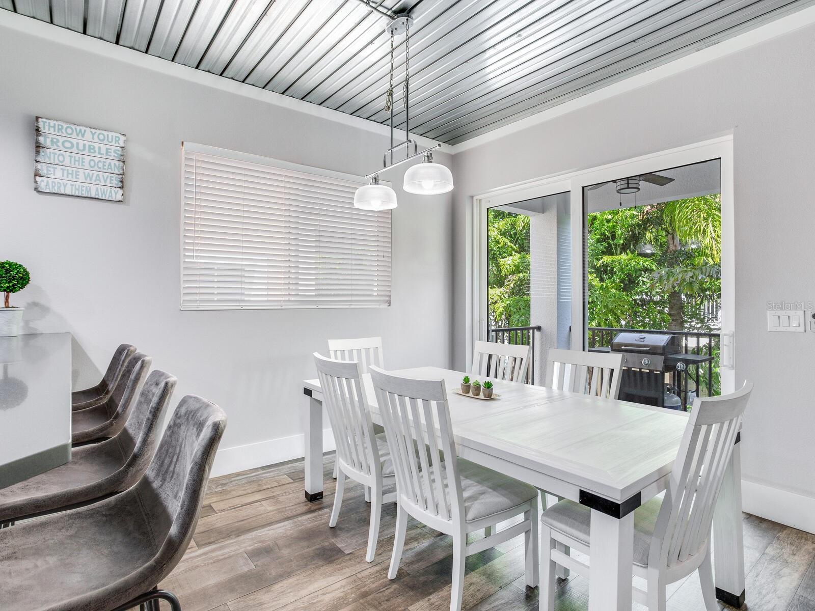 156 175TH AVE E, REDINGTON SHORES, FL, 33708