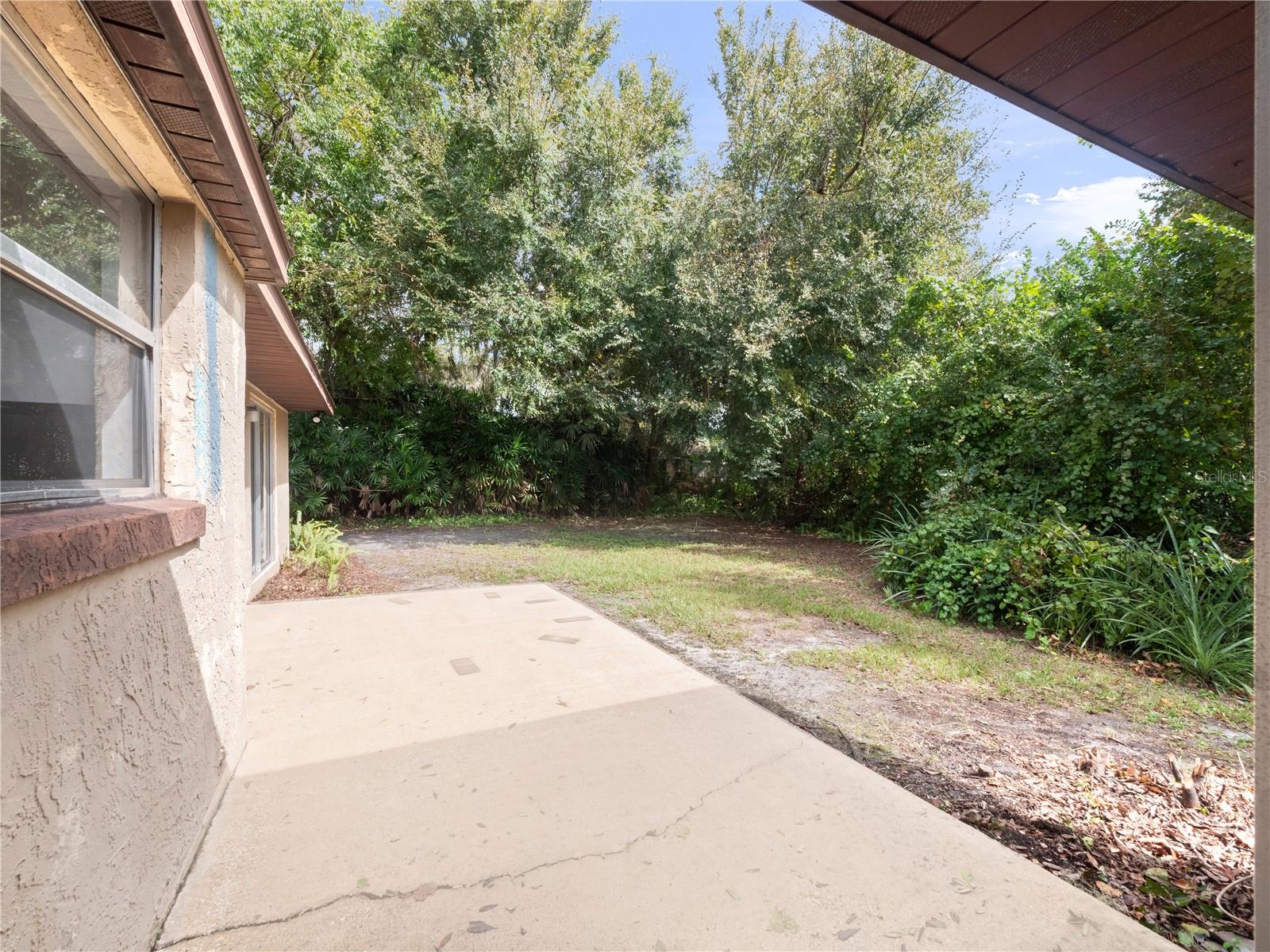 1099 E DE CARLO DR, DELTONA, FL, 32725