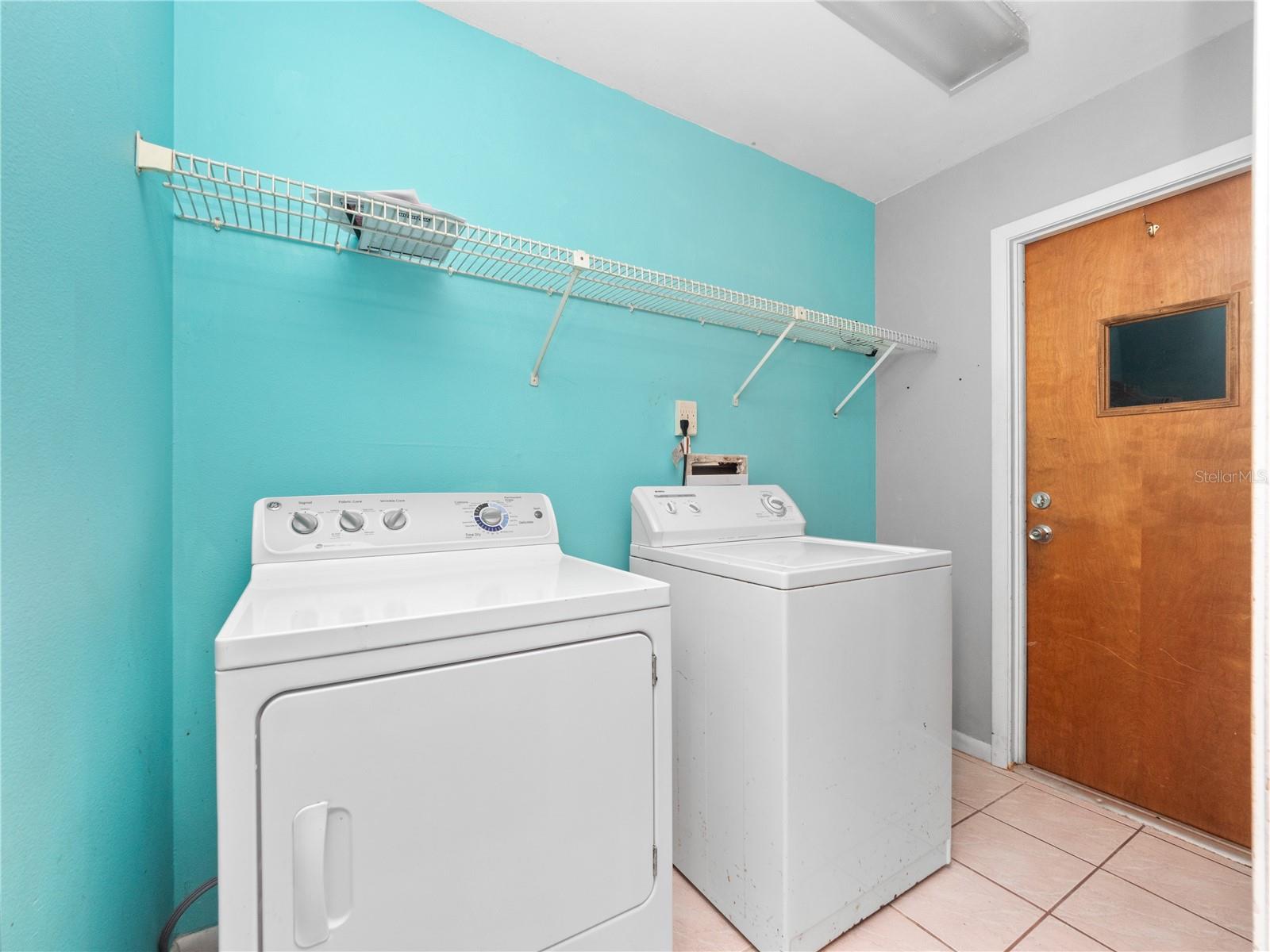 1099 E DE CARLO DR, DELTONA, FL, 32725