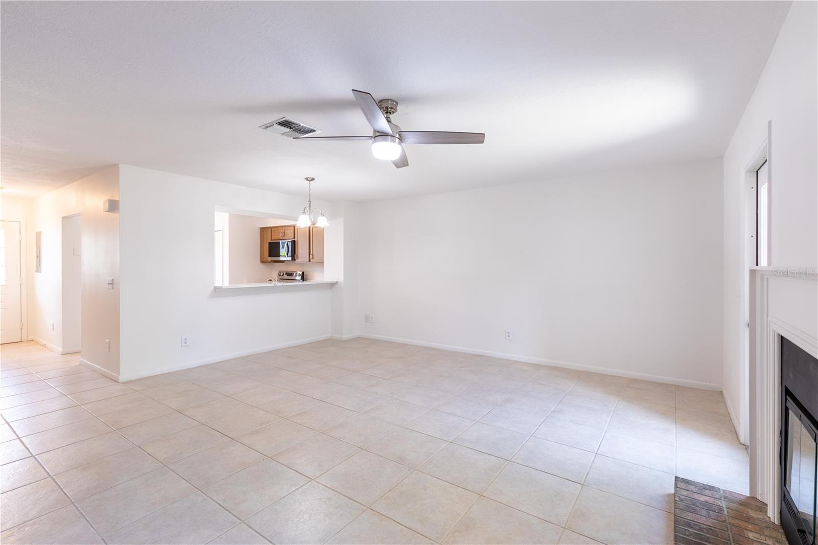 16175 RAMBLING VINE DR E, TAMPA, FL, 33624