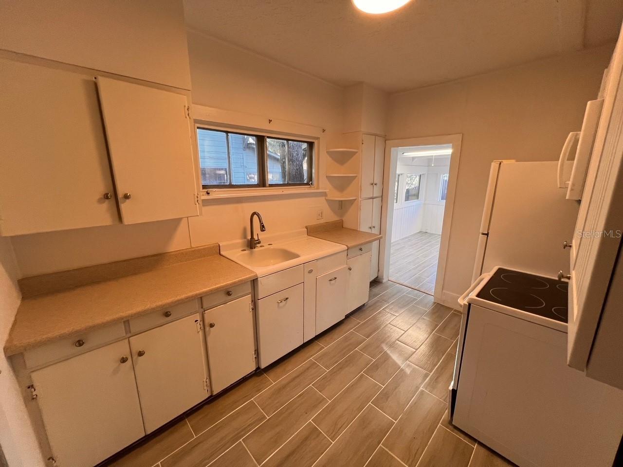 138 E GORE ST, ORLANDO, FL, 32806